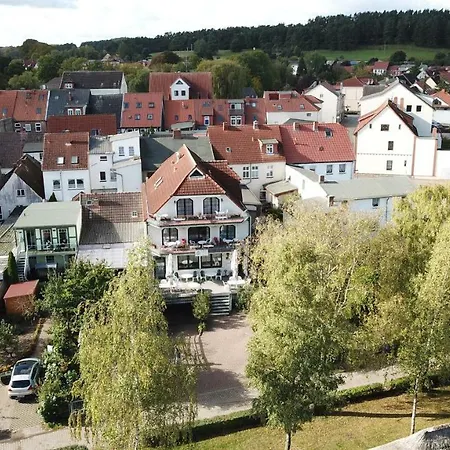 Hotel Garni An Der Seepromenade Отель Краков-ам-Зе